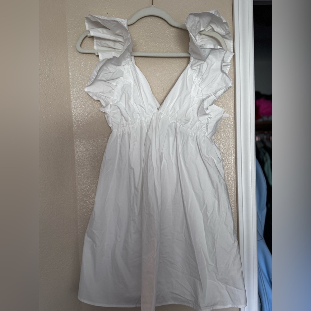 Chic White Sleeveless Dress